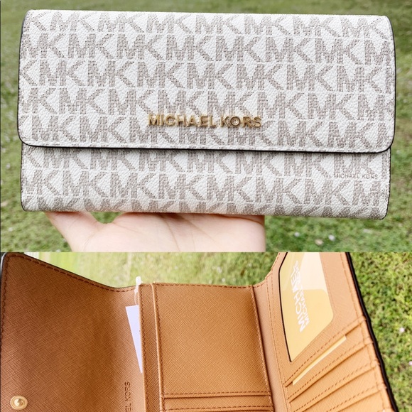👜💕-Michael Kors Large Trifold Wallet - Picture 5 of 8